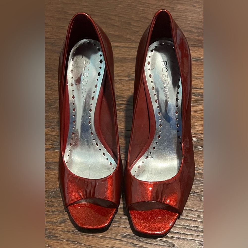 BCBG Ruby Red Pearl Heels size 6.5 women